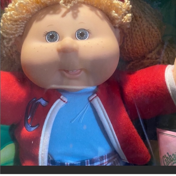 Cabbage Patch Doll Vintage 2004 NIB Beautiful blond hair and freckles NWT - Picture 6 of 16